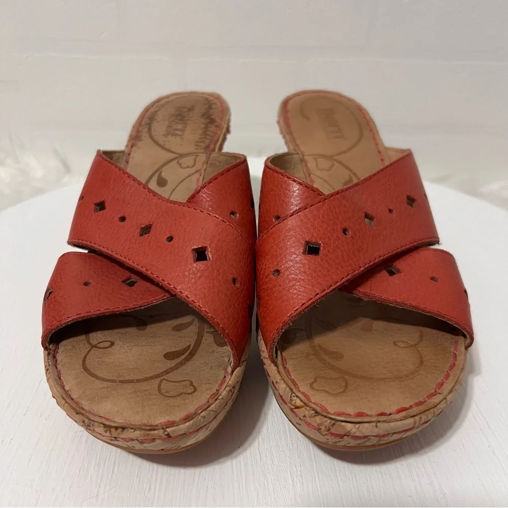 Born leather strappy